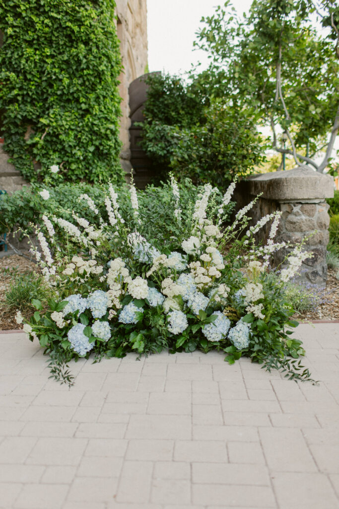 Ceremony florals at CIA Greystone wedding